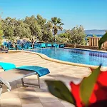 Ξενοδοχείο με διαμερίσματα Sol 4*